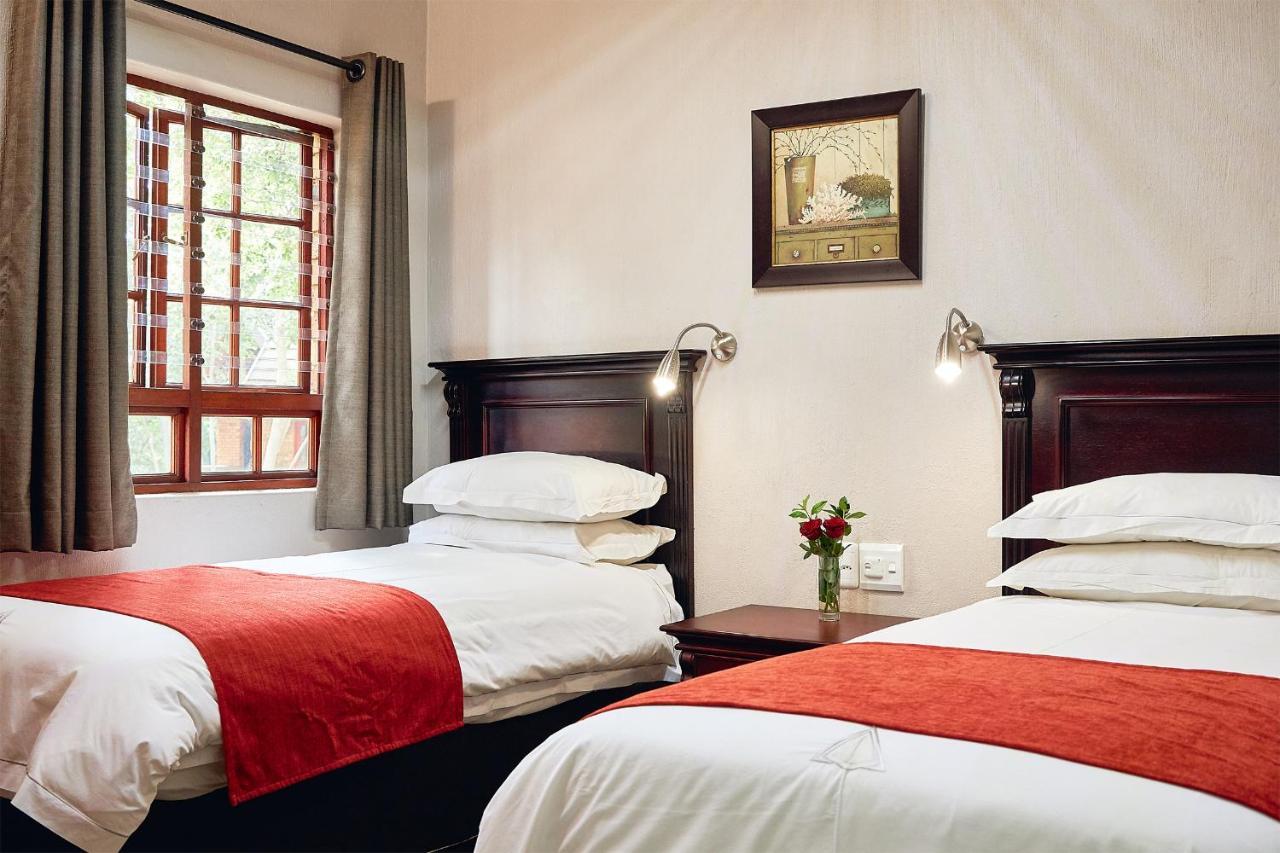 First Group Magalies Park Hotell Hartbeespoort Eksteriør bilde