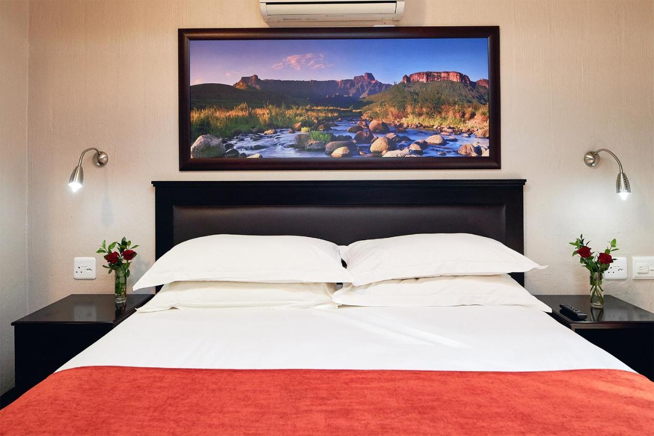 First Group Magalies Park Hotell Hartbeespoort Eksteriør bilde
