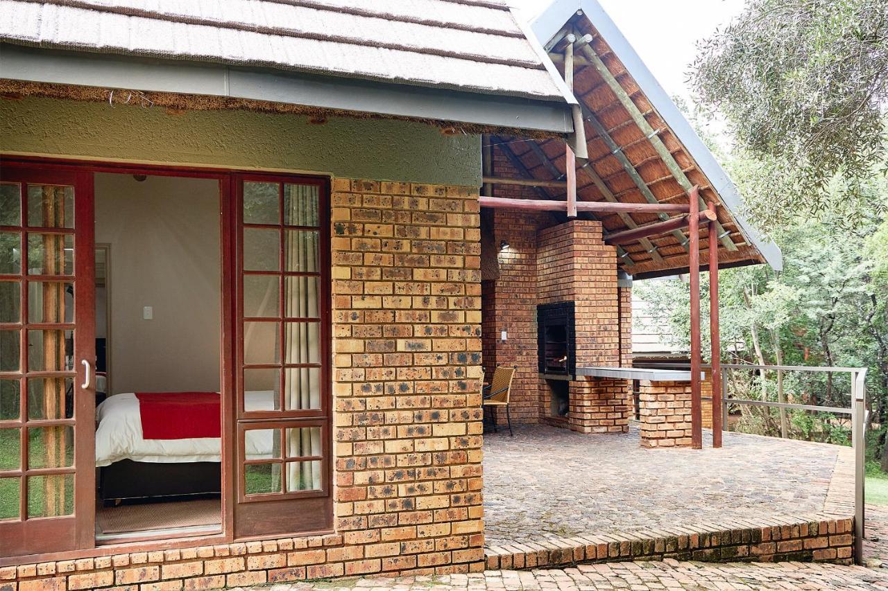 First Group Magalies Park Hotell Hartbeespoort Eksteriør bilde