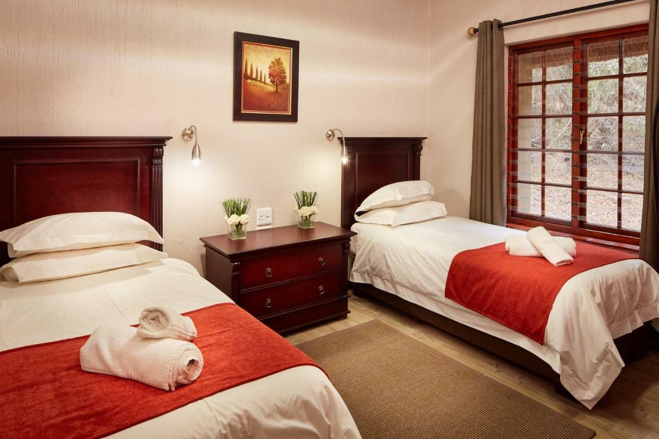 First Group Magalies Park Hotell Hartbeespoort Eksteriør bilde