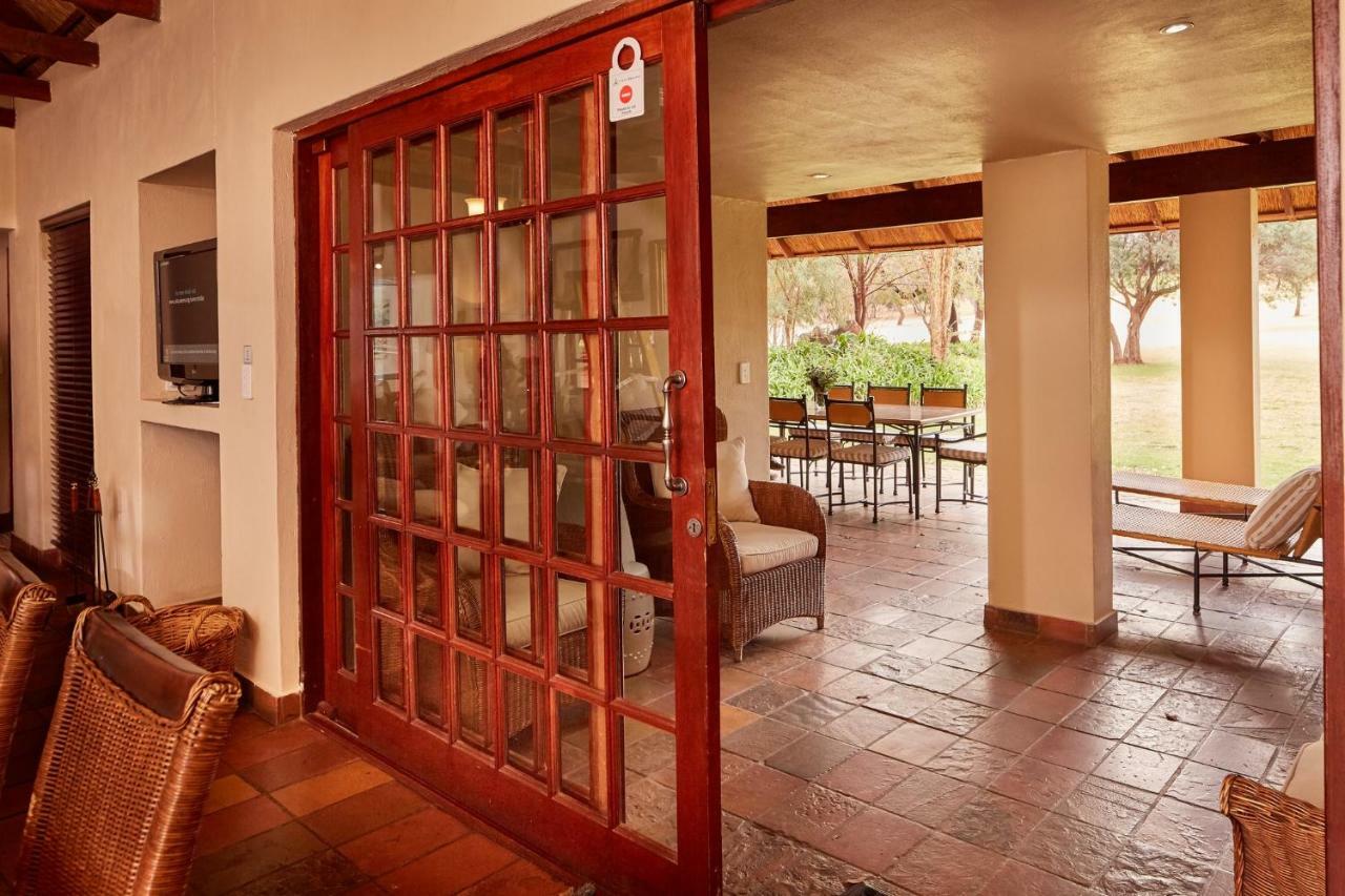 First Group Magalies Park Hotell Hartbeespoort Eksteriør bilde