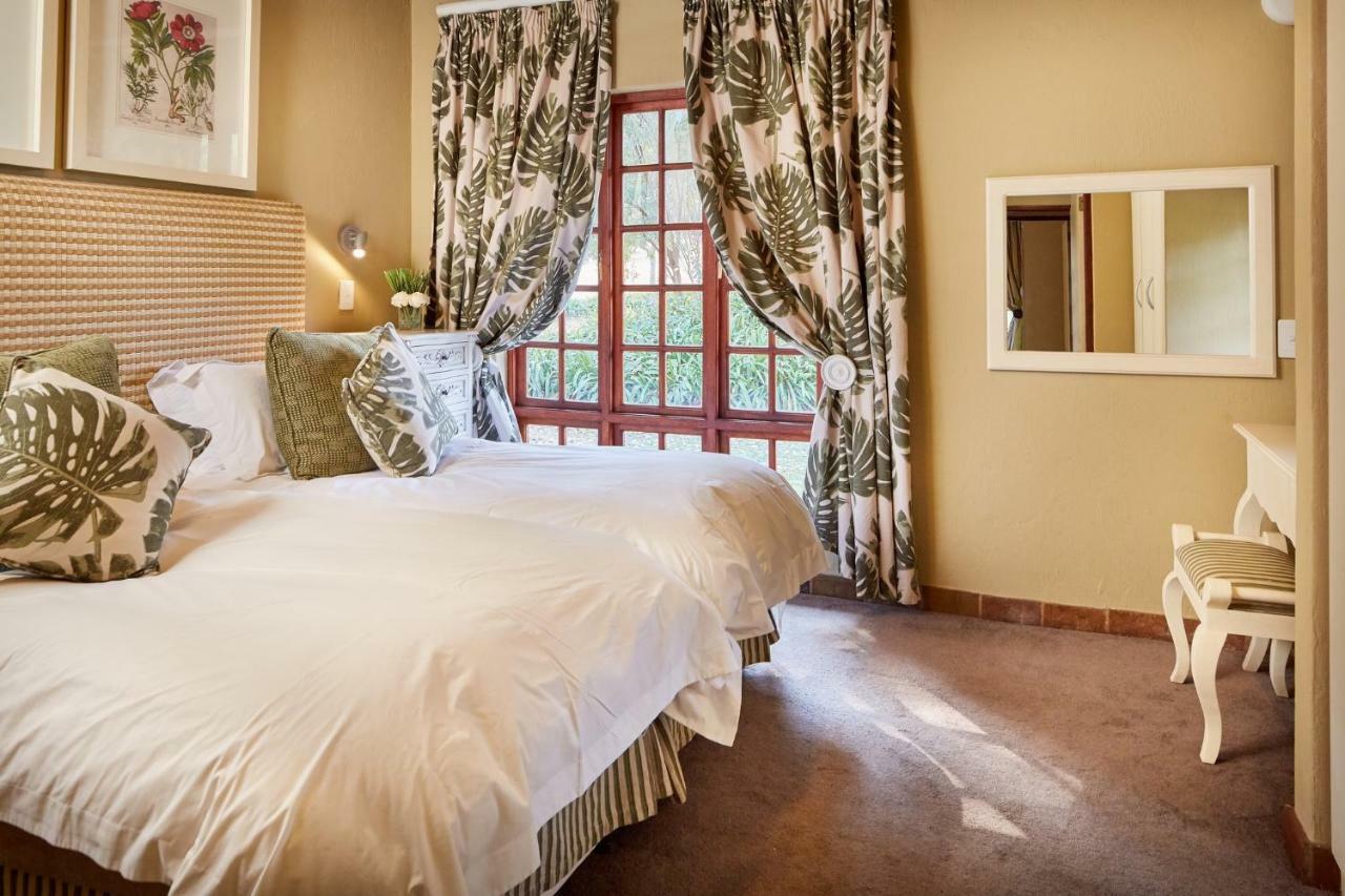 First Group Magalies Park Hotell Hartbeespoort Eksteriør bilde