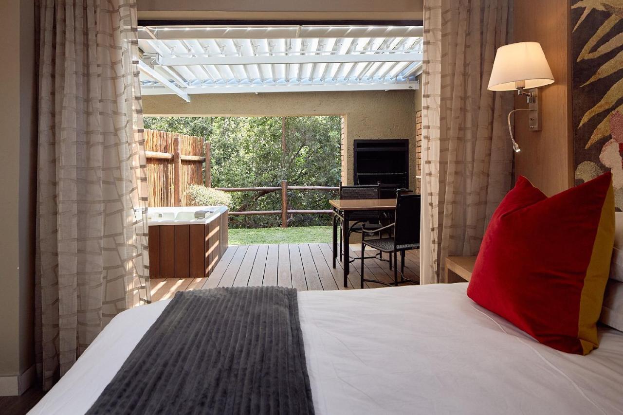 First Group Magalies Park Hotell Hartbeespoort Eksteriør bilde