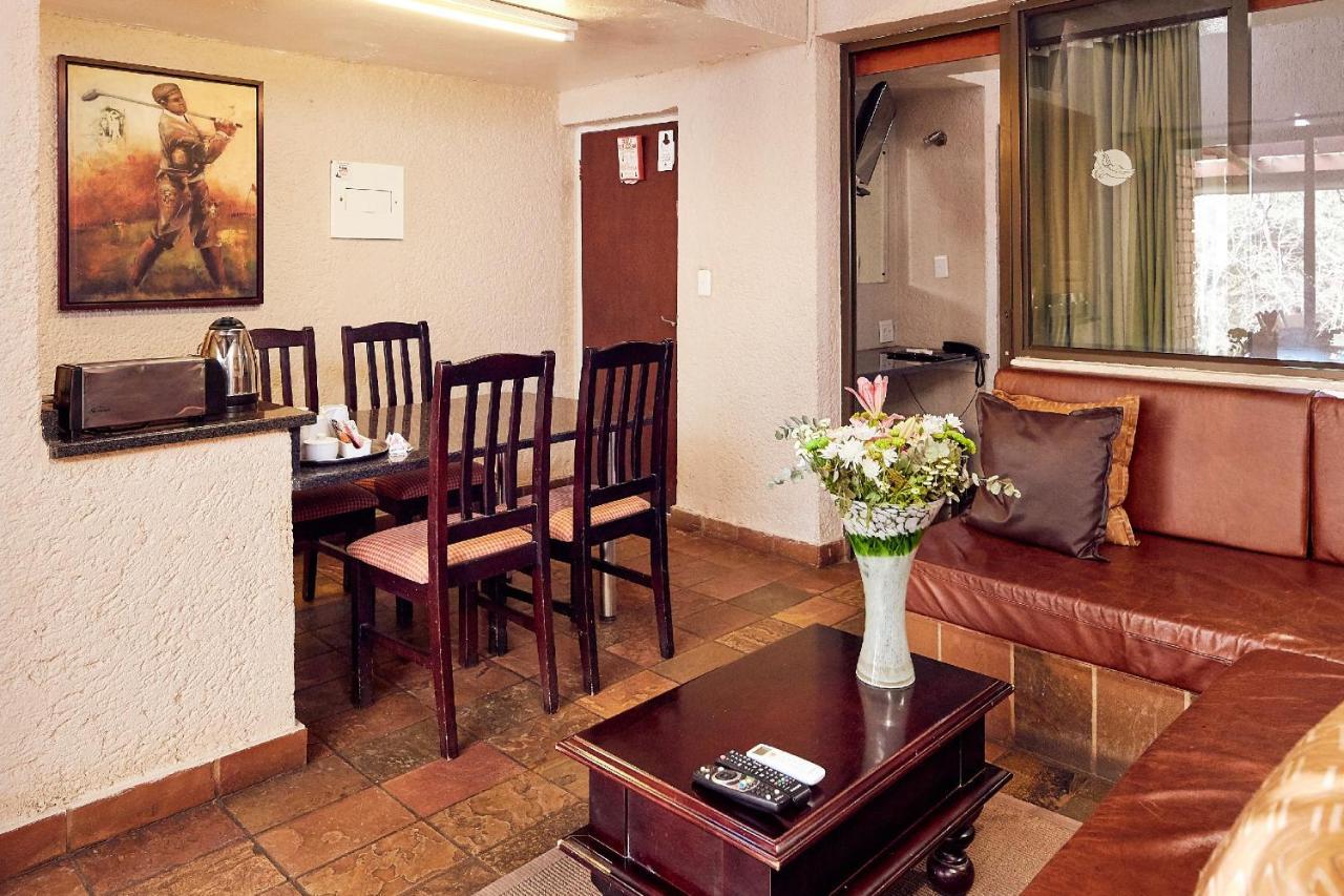 First Group Magalies Park Hotell Hartbeespoort Eksteriør bilde
