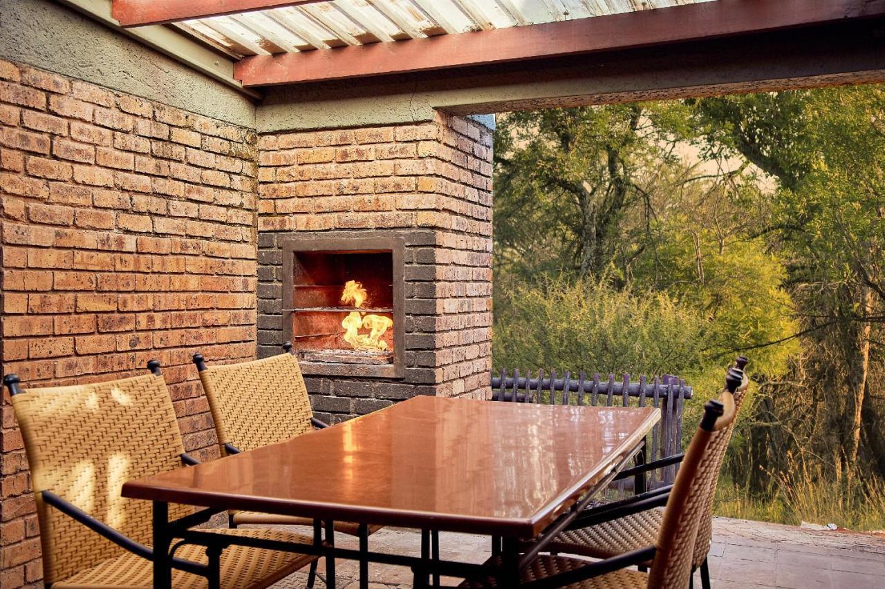 First Group Magalies Park Hotell Hartbeespoort Eksteriør bilde