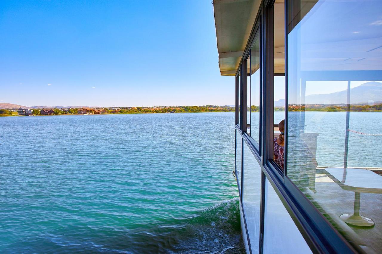 First Group Magalies Park Hotell Hartbeespoort Eksteriør bilde